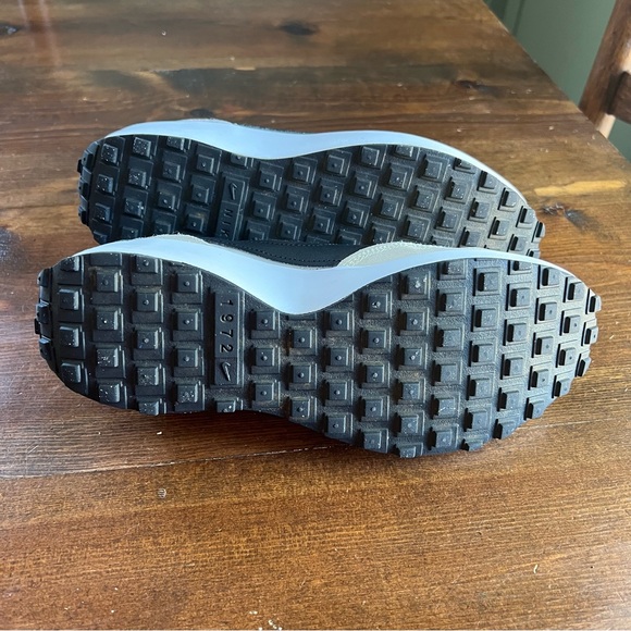 Nike Waffle White and Black Sneakers - Picture 9 of 9